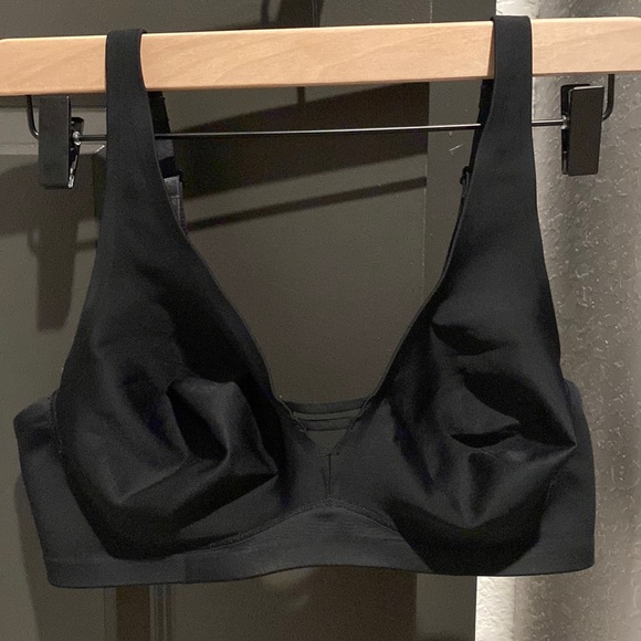 SOLD Soma Essentials Unlined Wireless Bra - Picture 4 of 9